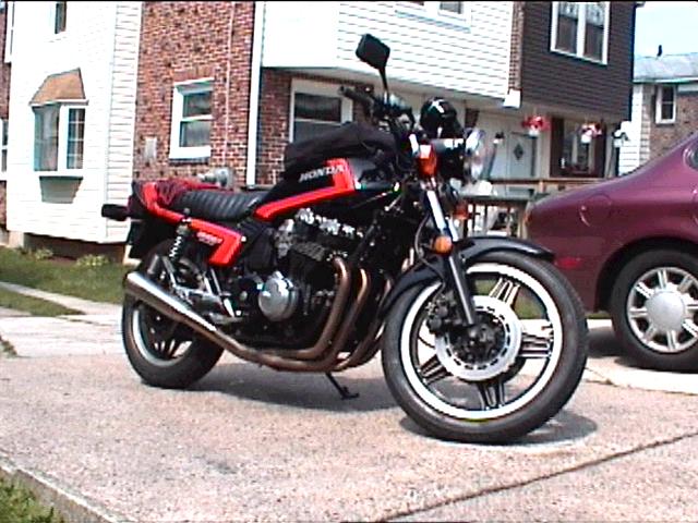 WolfieMedic's Honda CB900F
