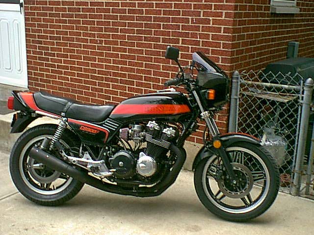 Jon Gracey's Honda CB900F