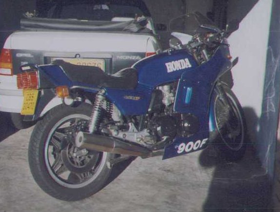 Andrew Gilchrist's Honda CB900F