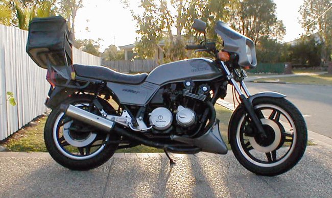 Daniel J. Houldsworth's 1982 Honda CB900F Photo #1